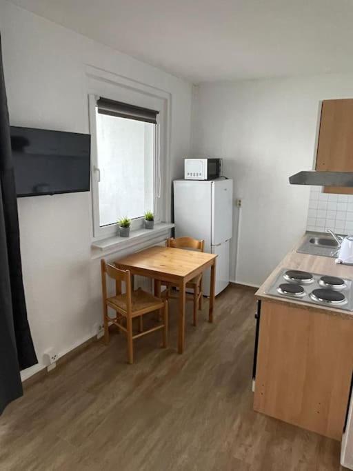 Max Appartements Нойбранденбург Екстер'єр фото