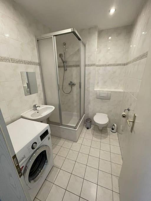 Max Appartements Нойбранденбург Екстер'єр фото